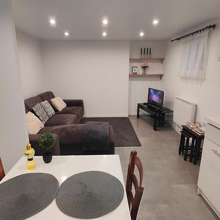 Bel Appartement F2 Entierement Renove ซิลิสตาต์ ภายนอก รูปภาพ