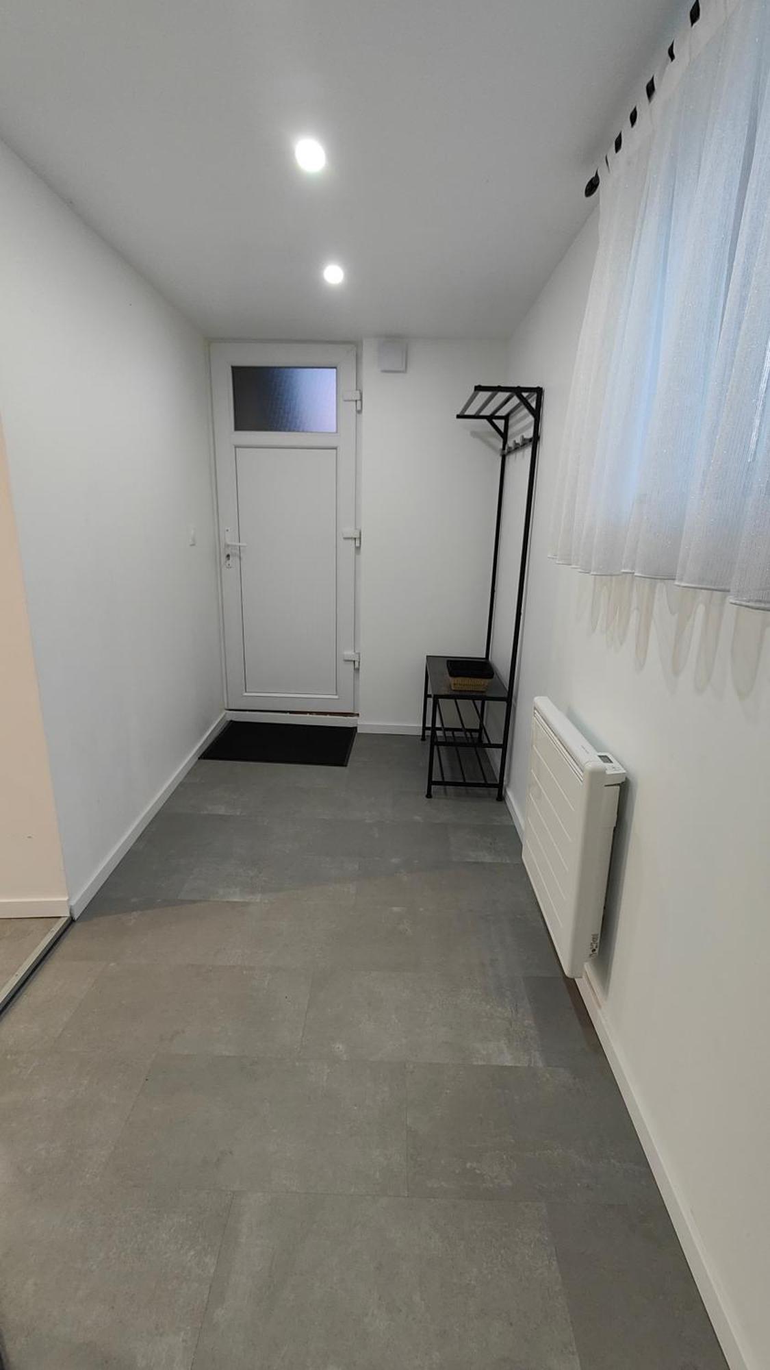 Bel Appartement F2 Entierement Renove ซิลิสตาต์ ภายนอก รูปภาพ